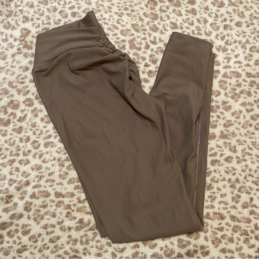 CLS SPORTSWEAR NO FRONT SEAM SCRUNCH BUTT LEGGINGS